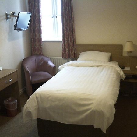 The Queensgate Hotel Питерборо Стая снимка